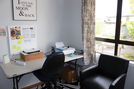 Photo of property in 15 Mcentee Street, Papakura, 2110