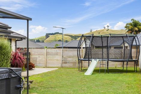Photo of property in 49 Leet Crescent, Papamoa Beach, Papamoa, 3118