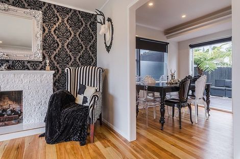 Photo of property in 222 Henderson Valley Road, Henderson, Auckland, 0612