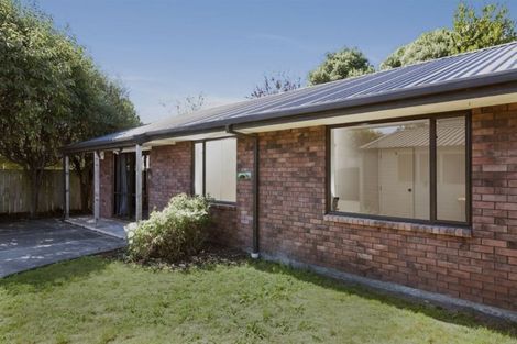 Photo of property in 6 Oakhurst Place, Russley, Christchurch, 8042