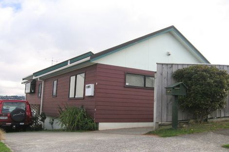 Photo of property in 147 Akaroa Drive, Maupuia, Wellington, 6022