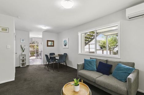 Photo of property in 3/21 Duchess Place, Maupuia, Wellington, 6022