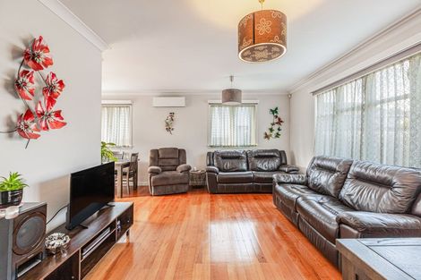 Photo of property in 49a Matipo Road, Te Atatu Peninsula, Auckland, 0610