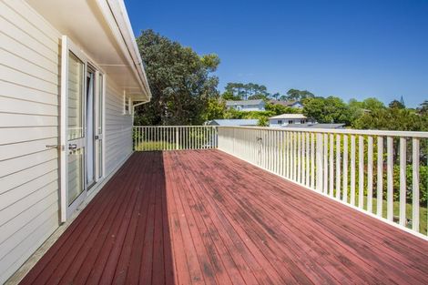 Photo of property in 38 Blakeborough Drive, Forrest Hill, Auckland, 0620