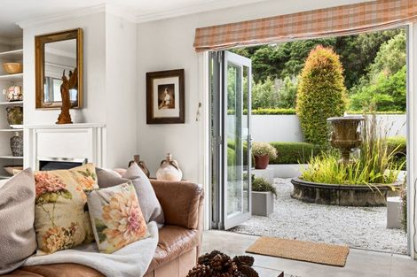Photo of property in 137 Blackbarn Road, Havelock North, 4294