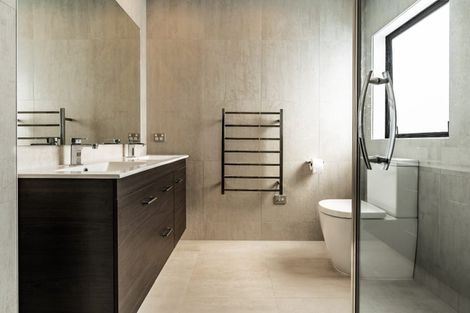 Photo of property in 2 Taikura Avenue, Red Beach, 0932