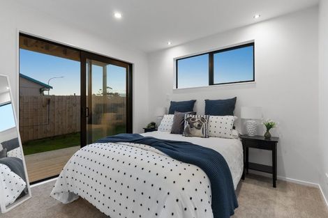 Photo of property in 935a Whangaparaoa Road, Manly, Whangaparaoa, 0930