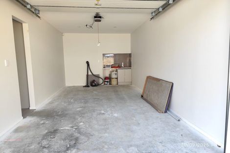 Photo of property in 4 Chatsworth Crescent, Pakuranga Heights, Auckland, 2010