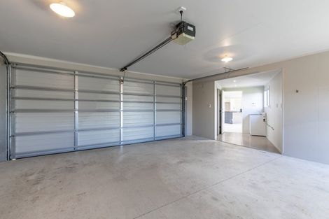 Photo of property in 1 Highgrove Place, Waipukurau, 4200