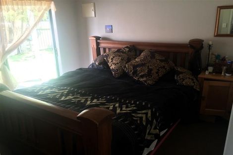 Photo of property in 113 Henderson Valley Road, Henderson, Auckland, 0612