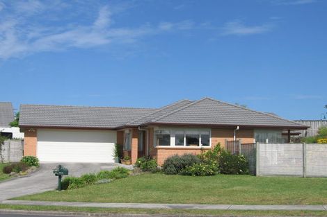 Photo of property in 24 Hillwell Drive, Henderson, Auckland, 0612