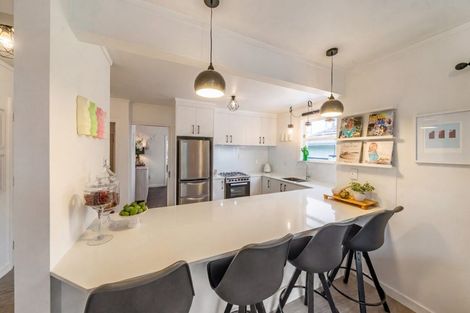 Photo of property in 18 Pempsey Street, Silverstream, Upper Hutt, 5019
