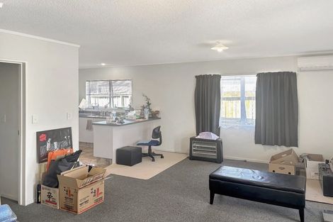 Photo of property in 2/25 Hinton Road, Taradale, Napier, 4112