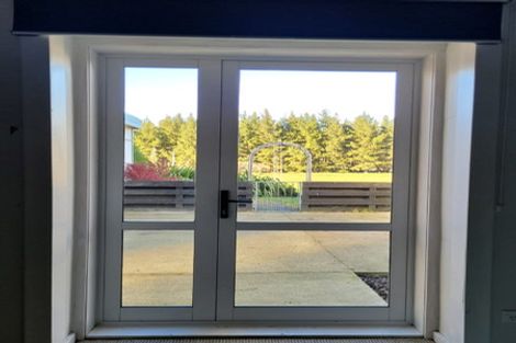 Photo of property in 9 Ruataniwha Street, Waipawa, 4210