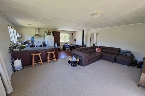 Photo of property in 169 Awa Road, Kumeu, 0891