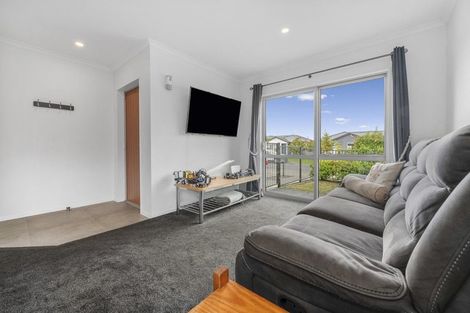 Photo of property in 127 Kuaka Drive, Takanini, 2112