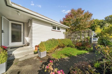 Photo of property in 13 Deller Grove, Silverstream, Upper Hutt, 5019