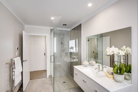 Photo of property in 96 Belgrove Drive, Waipukurau, 4200