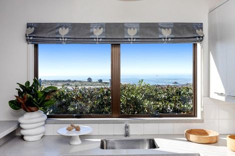 Photo of property in 1/17 Moncks Spur Road, Redcliffs, Christchurch, 8081