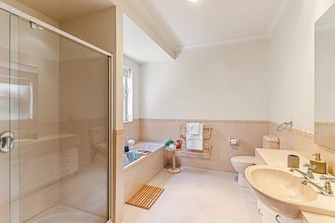 Photo of property in 2b Maple Lane, Waikanae, 5036