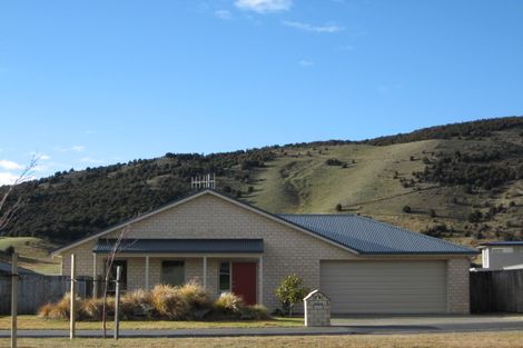 Photo of property in 72 Mount Iron Drive, Wanaka, 9305