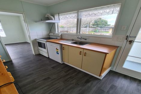 Photo of property in 61 Sandspit Road, Waiuku, 2123