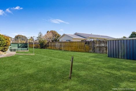 Photo of property in 2 Walton Place, Ngatea, 3503