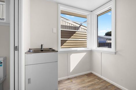 Photo of property in 21 Griffiths Avenue, Linwood, Christchurch, 8062