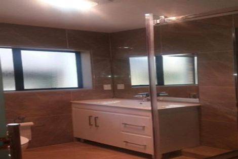 Photo of property in 2/27 Rata Street, New Lynn, Auckland, 0600