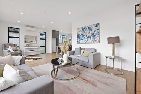 Photo of property in 4 Auden Close, Somerville, Auckland, 2014