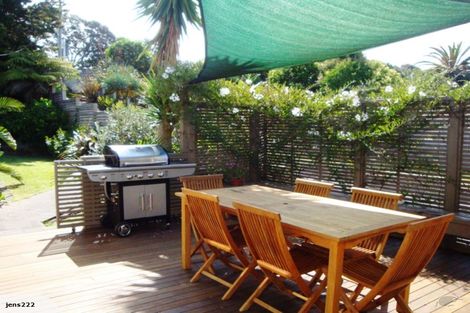 Photo of property in 7 Lake Road, Northcote, Auckland, 0627
