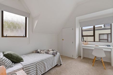 Photo of property in 64 Woodman Drive, Tawa, Wellington, 5028