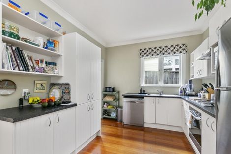 Photo of property in 48 Chamberlain Road, Karori, Wellington, 6012