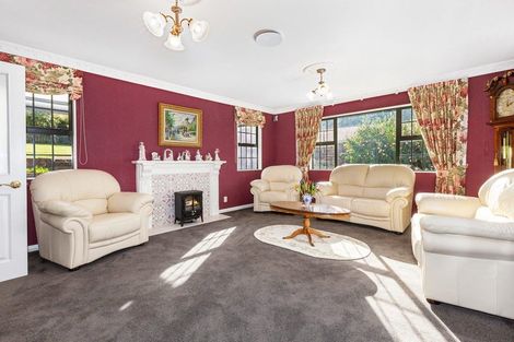 Photo of property in 68 Kiwi Crescent, Tawa, Wellington, 5028