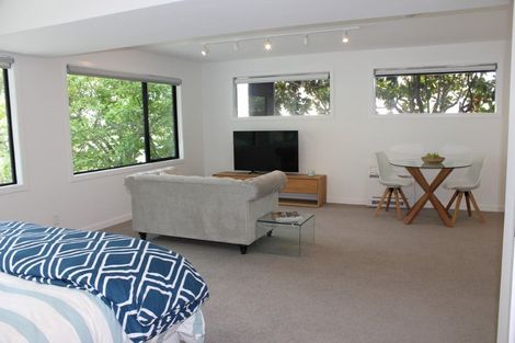 Photo of property in 7 Taumaru Avenue, Lowry Bay, Lower Hutt, 5013