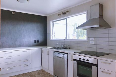 Photo of property in 2/2 Girrahween Drive, Totara Vale, Auckland, 0629