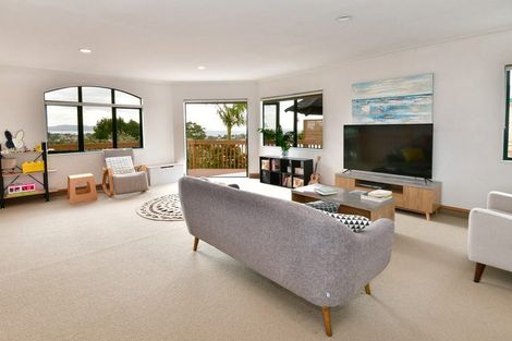Photo of property in 2/603 Whangaparaoa Road, Stanmore Bay, Whangaparaoa, 0932