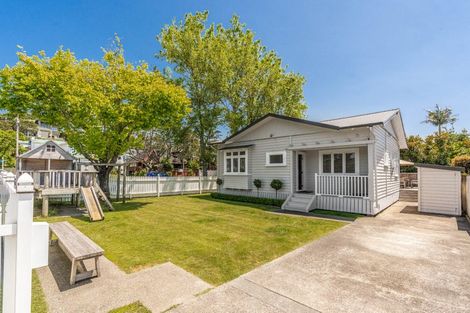 Photo of property in 2 Tennyson Street, Northcote Point, Auckland, 0627