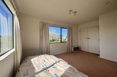 Photo of property in 2/5 Pelican Lane, Unsworth Heights, Auckland, 0632