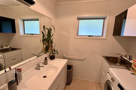 Photo of property in 2/12 Lydia Avenue, Northcote, Auckland, 0627