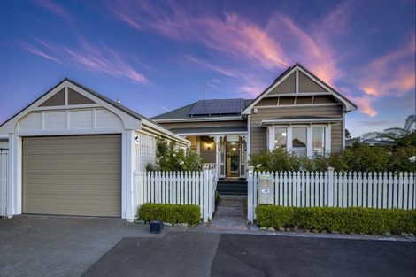Photo of property in 14 Hall Street, Napier South, Napier, 4110