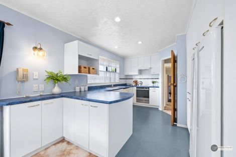 Photo of property in 34 Mcenroe Grove, Naenae, Lower Hutt, 5011