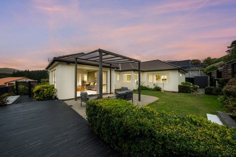 Photo of property in 50 Te Puia Drive, Aotea, Porirua, 5024