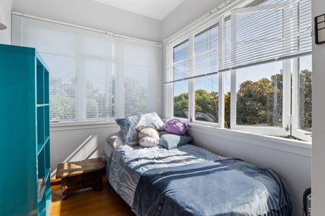 Photo of property in 14 Rimu Street, Strandon, New Plymouth, 4312