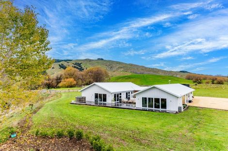 Photo of property in 2506 Kahuranaki Road, Elsthorpe, Havelock North, 4295