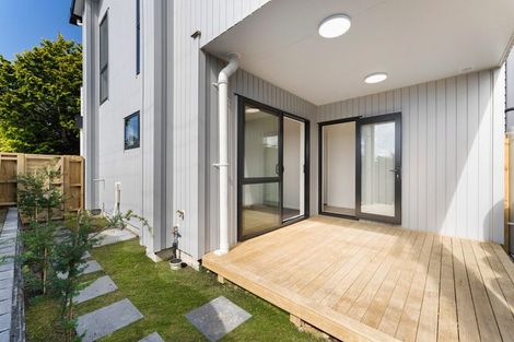 Photo of property in 14a River Road, Te Atatu Peninsula, Auckland, 0610