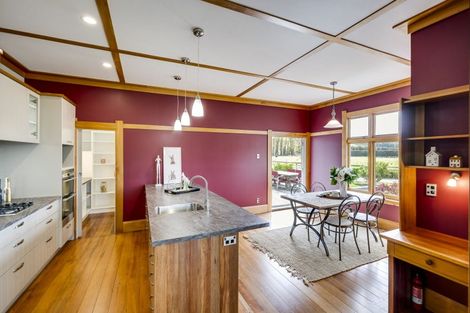 Photo of property in 137 Swamp Road, Fernhill, Napier, 4183