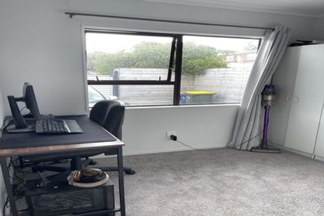 Photo of property in 1/38 Kaipatiki Road, Glenfield, Auckland, 0629