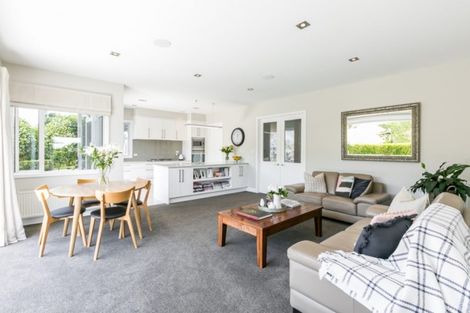 Photo of property in 82 Rochfort Road, Havelock North, 4130