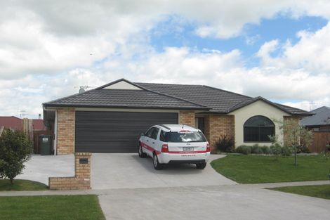 Photo of property in 21 Oaklands Drive, Cambridge, 3434